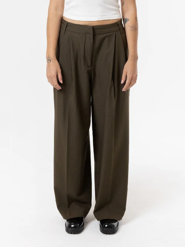 Timeless Women's Outfit Chic And Edgy Remy Trouser - Tarmac