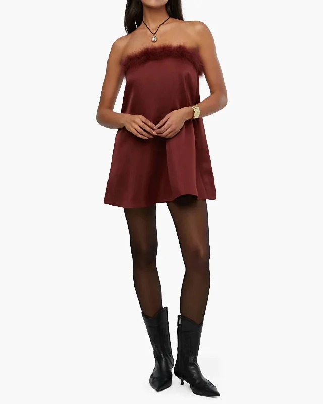 Classic Women's Clothing Styles Women's Fashion Hotspots Strapless Mini Dress In Maroon