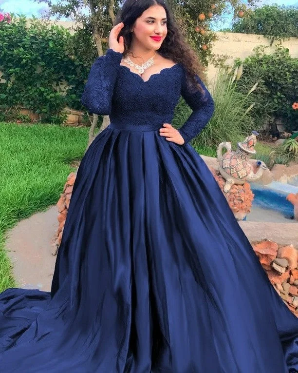 Women's Wardrobe Apparel Artful Design Navy Blue Satin Quince Dresses Long Sleeves Plue Size Prom Dresses