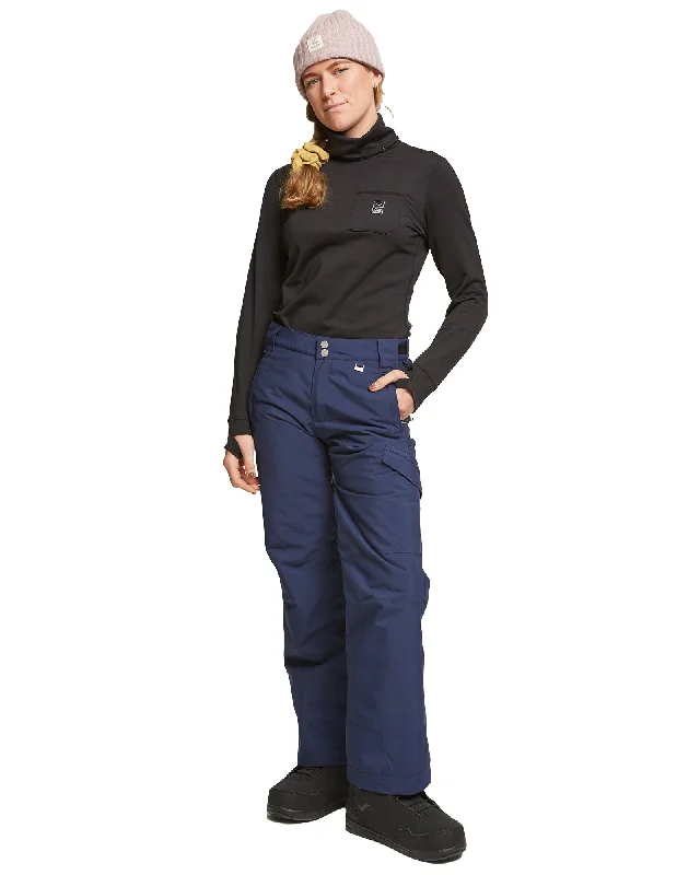 Stylish Women's Attire Effortless Sophistication ADVENTURE AWAITS - NAVAL ACADEMY