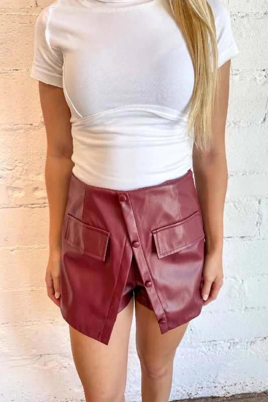 Timeless Women's Garments Elegant Style Fall Favorite Faux Leather Skort In Crimson