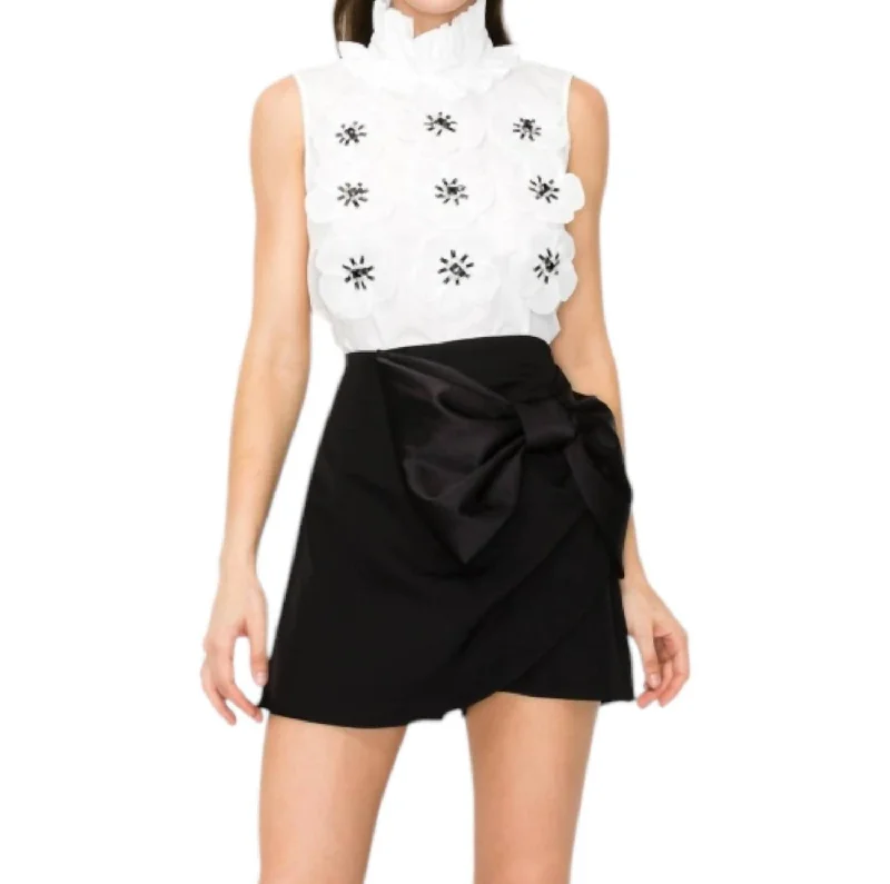 Vintage-Inspired Women's Apparel Latest Trends Babs Front Big Bow Wrap Detail Mini Skort In Black